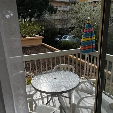 شقة De
