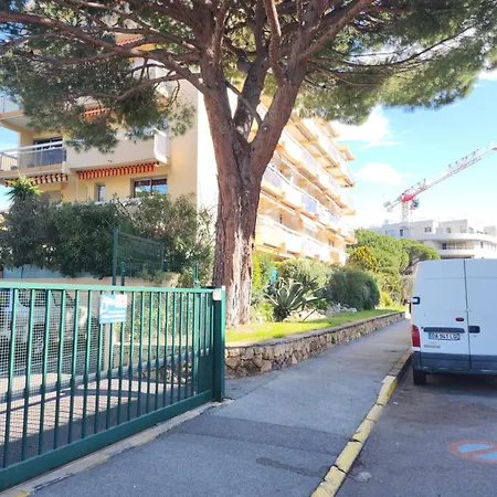 De Fréjus